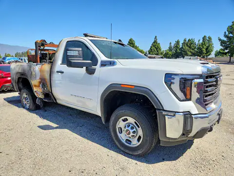 1GT0HLE77SF273968 — 2025 GMC Sierra, фото 4 с аукциона Copart 13.10.2026, Пожар