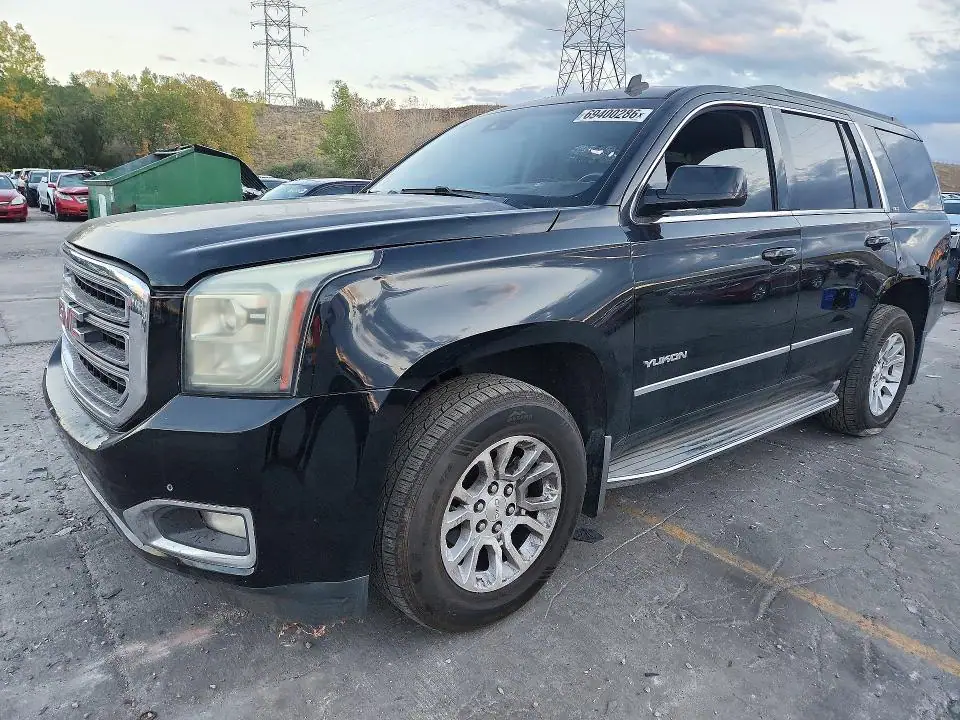 1GKS2BKC1FR267307 GMC Yukon 2015 — повреждение Повреждения снизу, фото до ремонта
