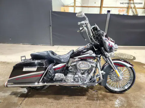 1HD1PRE1X6Y952888 — 2006 Harley-Davidson Electra Glide, Верхняя часть / Крыша, фото до ремонта