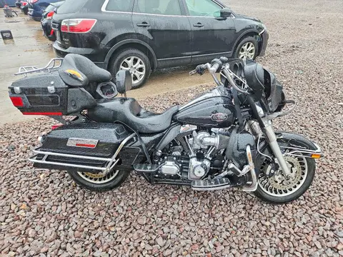 1HD1FCM12DB644700 — 2013 Harley-Davidson Flhtcu, Опрокидывание (Rollover), фото до ремонта