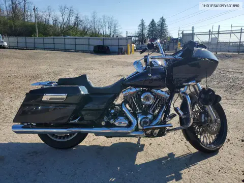 1HD1FS4139Y631890 — 2009 Harley-Davidson Road Glide, Передняя часть, фото до ремонта