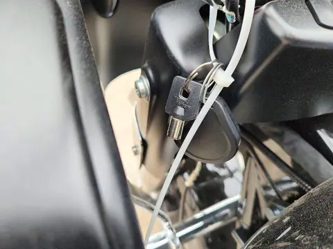 2017 Harley-Davidson Fltrx Road Glide VIN 1HD1KHC14HB688567 фото 8