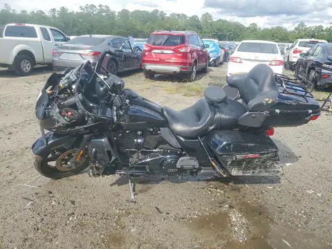 1HD1KZF11LB654886 — 2020 Harley-Davidson Road Glide, фото 3 с аукциона Copart, Повреждения со всех сторон