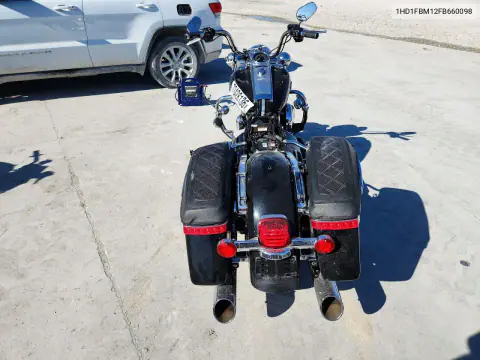 2015 Harley-Davidson Flhr Road King VIN 1HD1FBM12FB660098 фото 4