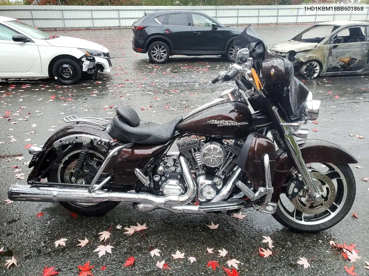 2011 Harley-Davidson Flhx VIN 1HD1KBM18BB601868 фото 1