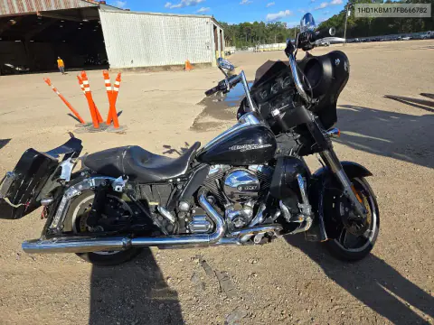 1HD1KBM17FB666782 — 2015 Harley-Davidson Street Glide, Задняя часть, фото до ремонта