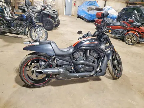 1HD1HHH17CC800949 — 2012 Harley-Davidson Vrscdx, Боковая часть (Side), фото до ремонта