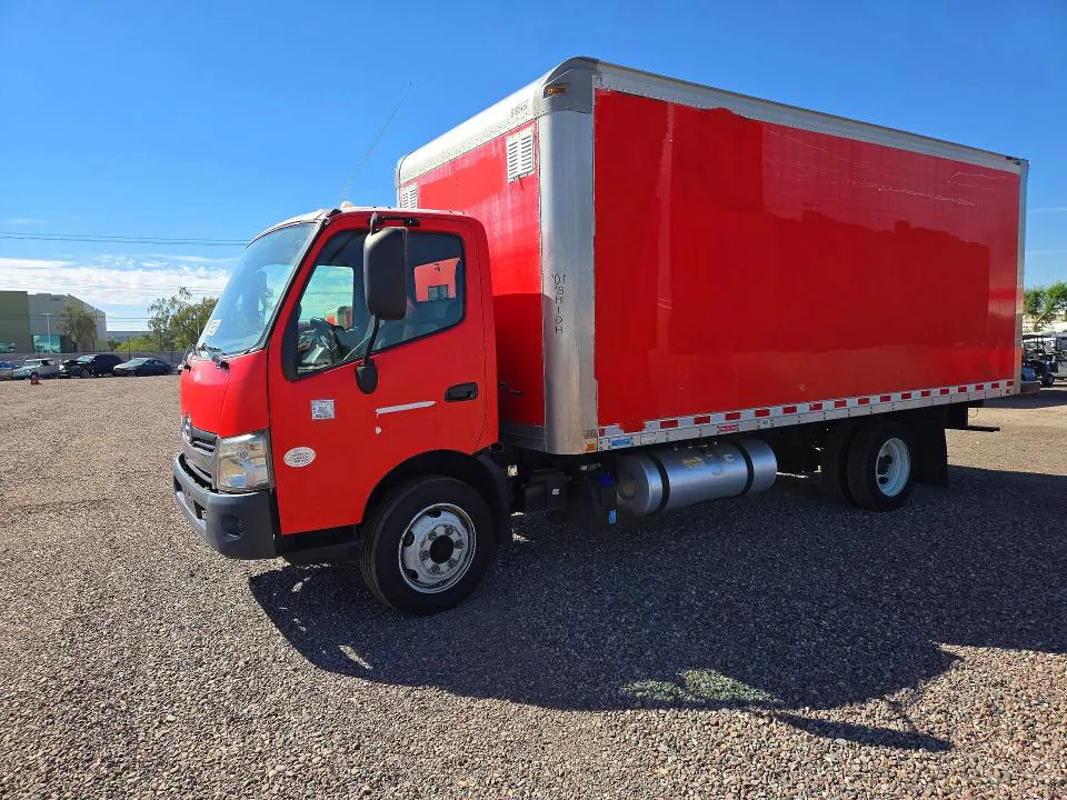2018 HINO 195 VIN JHHSDM2H9JK006213 фото 1
