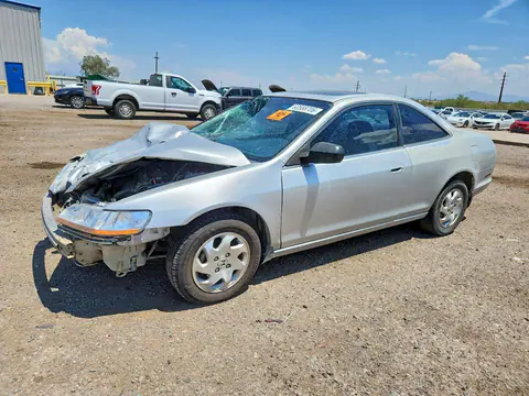 1HGCG3277YA031516 — 2000 Honda Accord, Передняя часть (Front End), фото до ремонта