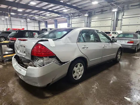 2007 Honda Accord Lx VIN 1HGCM56457A132184 фото 3