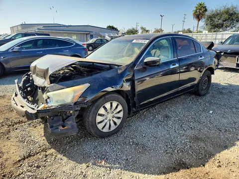 1HGCP2F31AA024035 — 2010 Honda Accord, Задняя часть (Rear End), фото до ремонта