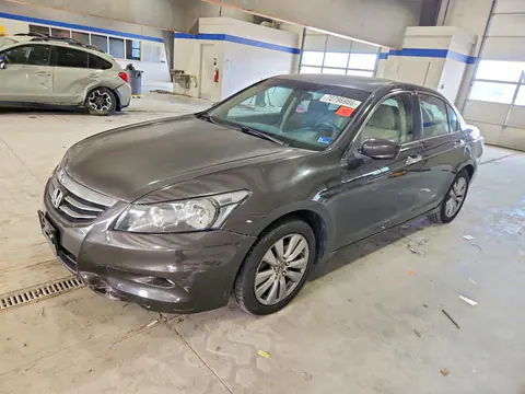 1HGCP3F71BA006516 — 2011 Honda Accord, Передняя часть (Front End), фото до ремонта