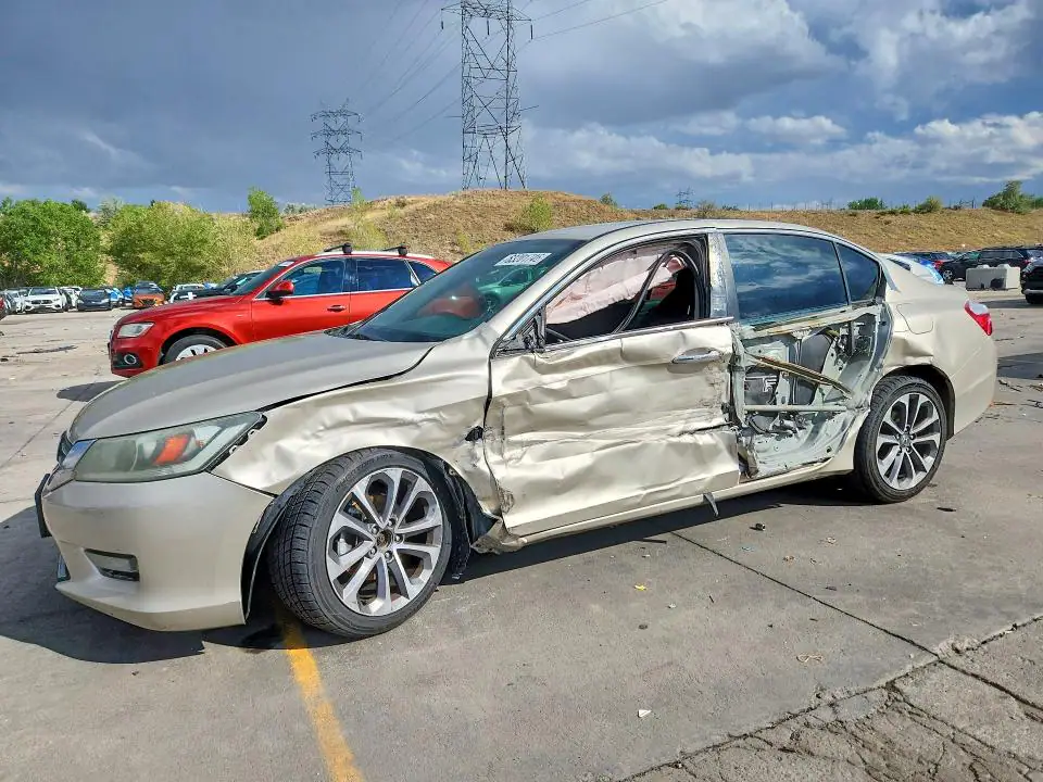 1HGCR2F54EA290666 Honda Accord 2014 — повреждение Боковая часть, фото до ремонта