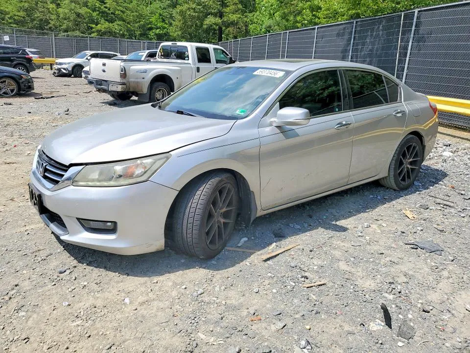 2015 HONDA ACCORD VIN 1HGCR3F81FA013362 фото 1