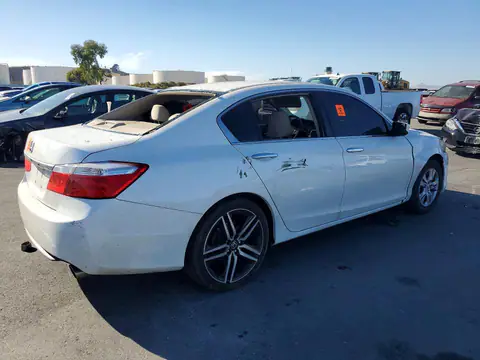 1HGCR2F32FA119446 — 2015 Honda Accord, фото 3 с аукциона Copart 14.10.2026, Вандализм