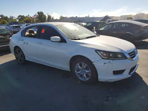 1HGCR2F32FA119446 — 2015 Honda Accord, фото 4 с аукциона Copart 14.10.2026, Вандализм