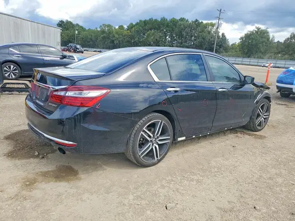 1HGCR2F58GA061877 — 2016 Honda Accord, фото 3 с аукциона Copart 13.10.2026, Передняя часть