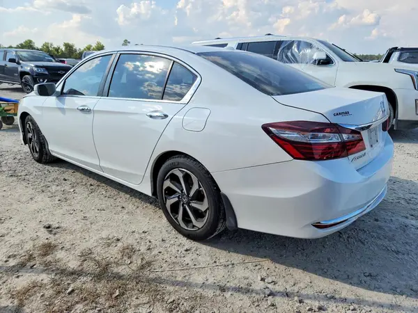 1HGCR2F8XGA112595 — 2016 Honda Accord, фото 2 с аукциона Copart, Передняя часть