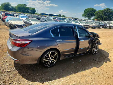 1HGCR2F52HA214027 — 2017 Honda Accord, фото 3 с аукциона Copart 30.09.2026, Передняя часть