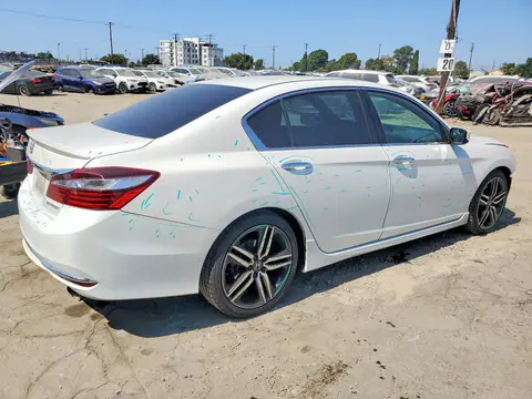 2017 Honda Accord VIN 1HGCR2F57HA308162 фото 3