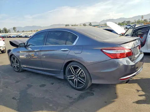 2017 Honda Accord VIN 1HGCR2F5XHA043818 фото 2