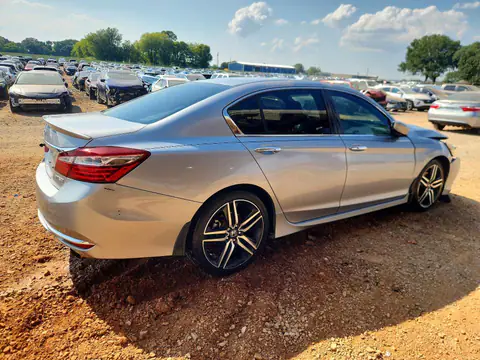 1HGCR2F59HA032941 — 2017 Honda Accord, фото 3 с аукциона Copart 14.10.2026, Передняя часть