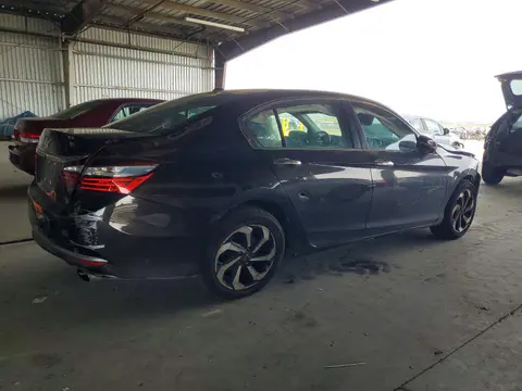 2017 Honda Accord VIN 1HGCR2F7XHA218585 фото 3