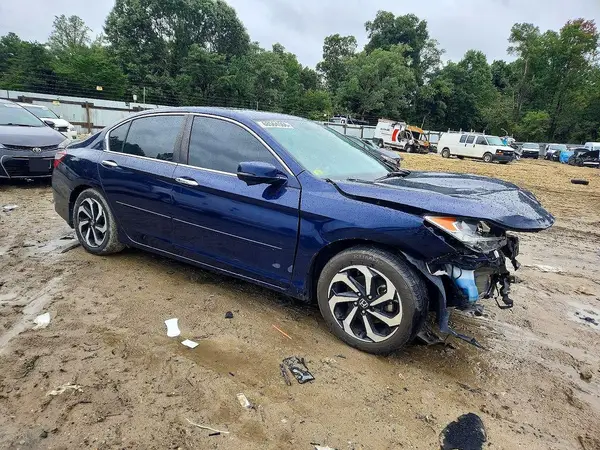 1HGCR2F82HA212143 — 2017 Honda Accord, фото 4 с аукциона Copart, Передняя часть