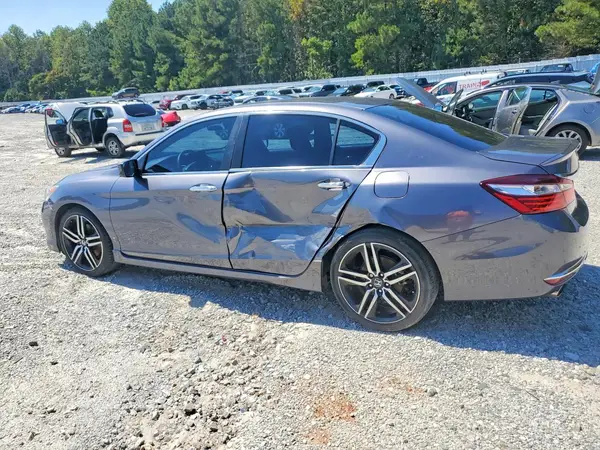1HGCR2F5XHA077466 — 2017 Honda Accord, фото 2 с аукциона Copart, Боковая часть