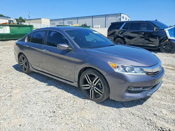 1HGCR2F5XHA077466 — 2017 Honda Accord, фото 4 с аукциона Copart, Боковая часть