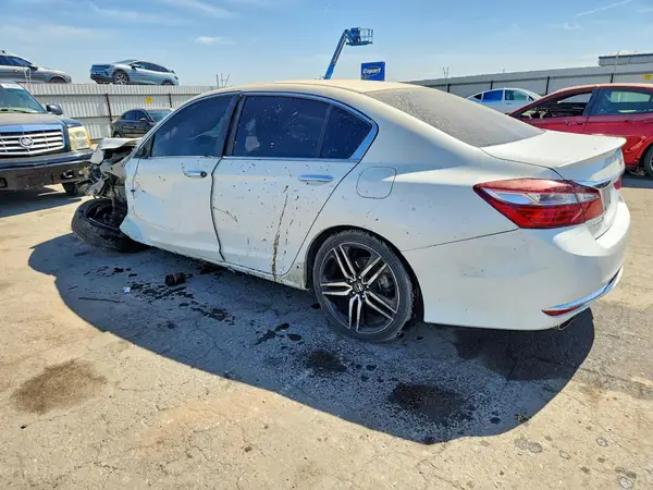 1HGCR2F50HA266126 — 2017 Honda Accord, фото 2 с аукциона Copart, Передняя часть