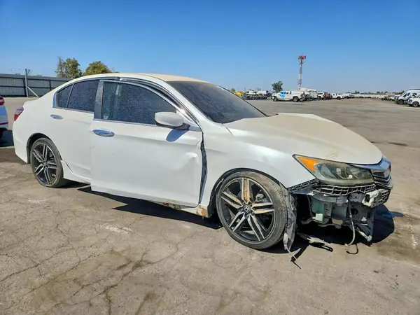 1HGCR2F50HA266126 — 2017 Honda Accord, фото 4 с аукциона Copart, Передняя часть