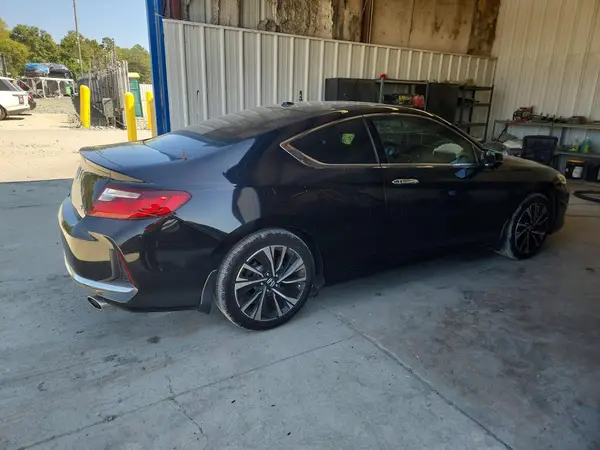 2017 HONDA ACCORD VIN 1HGCT2B83HA007101 фото 3