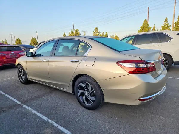 1HGCR2F33HA086590 — 2017 Honda Accord, фото 2 с аукциона Copart 29.09.2026, Передняя часть