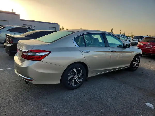 1HGCR2F33HA086590 — 2017 Honda Accord, фото 3 с аукциона Copart 29.09.2026, Передняя часть