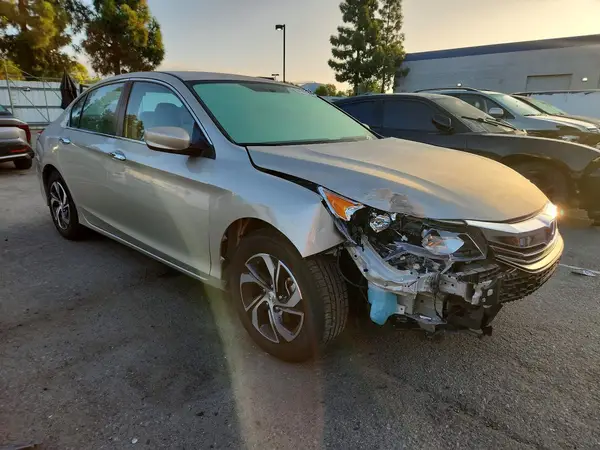 1HGCR2F33HA086590 — 2017 Honda Accord, фото 4 с аукциона Copart 29.09.2026, Передняя часть