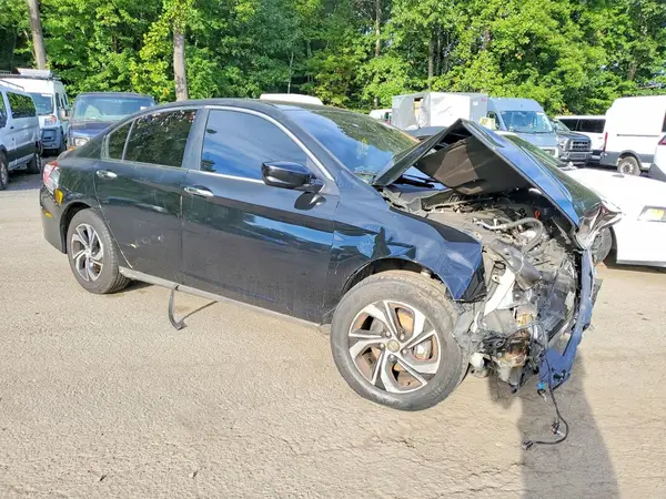 1HGCR2F36HA277629 — 2017 Honda Accord, фото 4 с аукциона Copart, Передняя часть