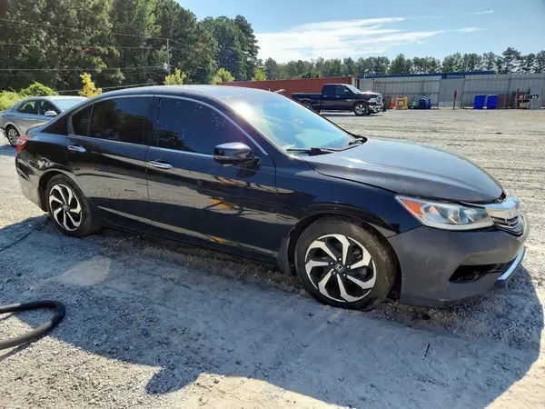 1HGCR3F85HA039725 — 2017 Honda Accord, фото 4 с аукциона Copart 12.10.2026, Передняя часть