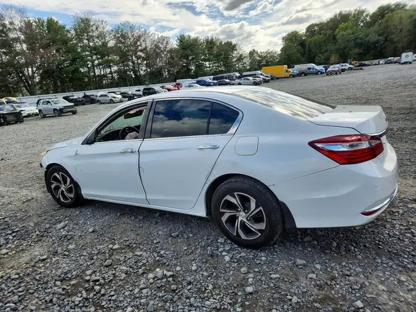 1HGCR2F3XHA088790 — 2017 Honda Accord, фото 2 с аукциона Copart, Опрокидывание