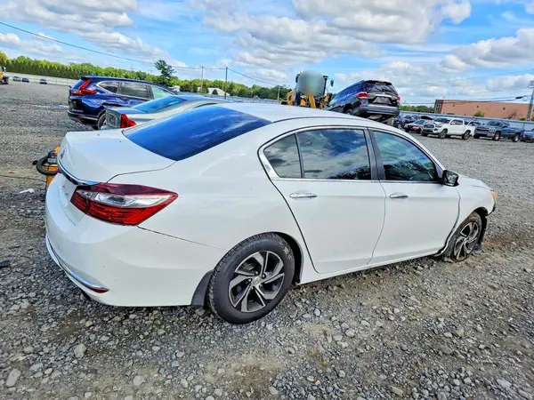 1HGCR2F3XHA088790 — 2017 Honda Accord, фото 3 с аукциона Copart, Опрокидывание