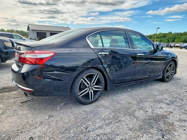 1HGCR2F18HA277386 — 2017 Honda Accord, фото 3 с аукциона Copart 01.10.2026, Боковая часть