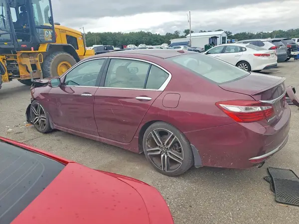 1HGCR3F9XHA031676 — 2017 Honda Accord, фото 2 с аукциона Copart, Передняя часть