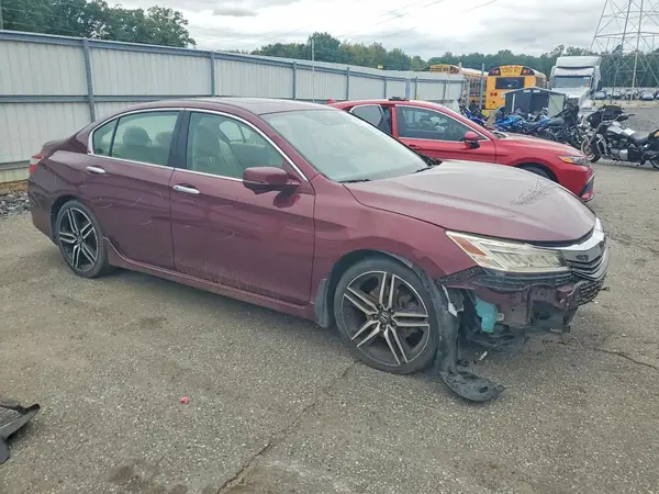 1HGCR3F9XHA031676 — 2017 Honda Accord, фото 4 с аукциона Copart, Передняя часть