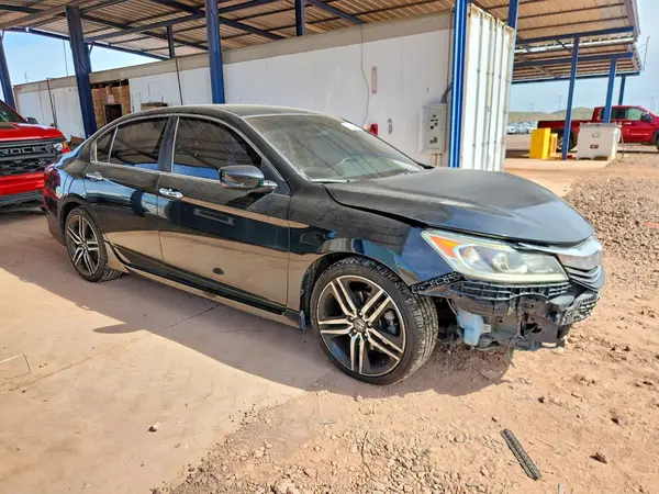 1HGCR2F5XHA148472 — 2017 Honda Accord, фото 4 с аукциона Copart, Передняя часть