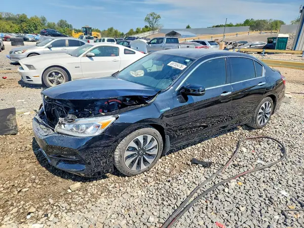 JHMCR6F37HC000058 — 2017 Honda Accord, Передняя часть (Front End), фото до ремонта