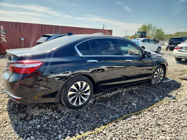 JHMCR6F37HC000058 — 2017 Honda Accord, фото 3 с аукциона Copart, Передняя часть