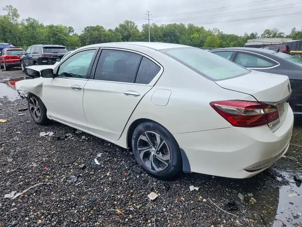 1HGCR2F37HA067279 — 2017 Honda Accord, фото 2 с аукциона Copart, Передняя часть