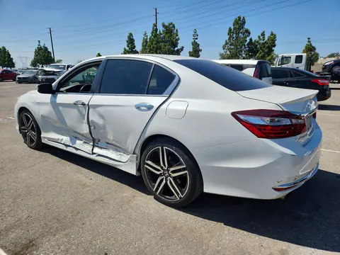 2017 Honda Accord VIN 1HGCR2F52HA269352 фото 2