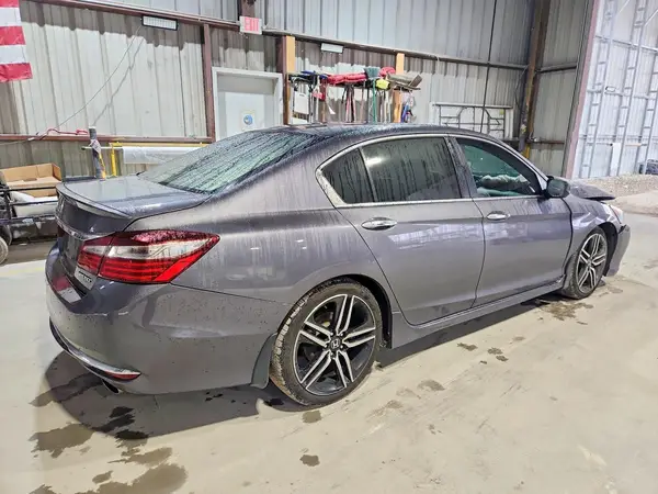 1HGCR2E51HA056670 — 2017 Honda Accord, фото 3 с аукциона Copart 12.10.2026, Передняя часть