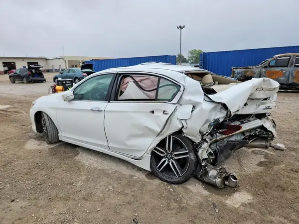 1HGCR3F94HA004232 — 2017 Honda Accord, фото 2 с аукциона Copart, Задняя часть